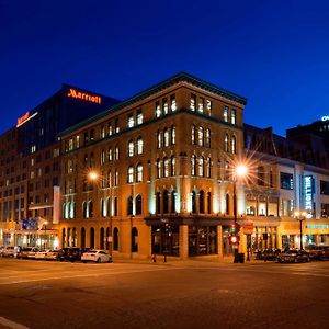 Milwaukee Marriott Downtown